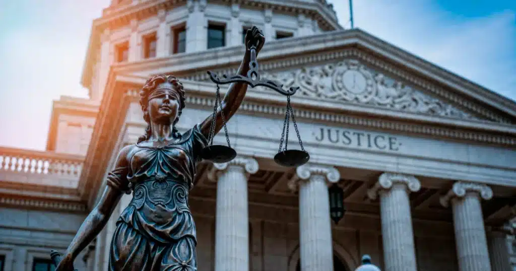 Habeas corpus - advogado criminalista explicando pedido de liberdade